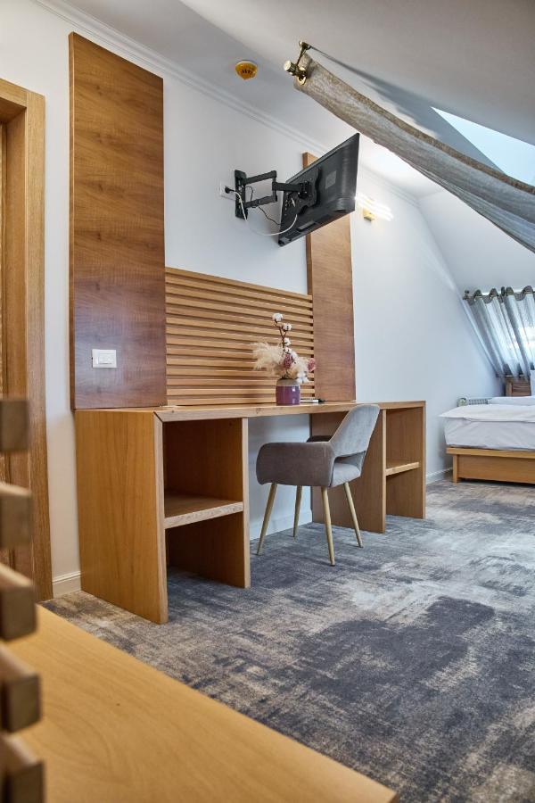 Hotel Eden Râmnicu Sărat Dış mekan fotoğraf