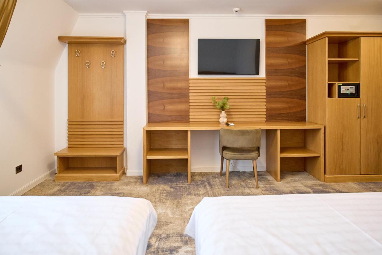 Hotel Eden Râmnicu Sărat Dış mekan fotoğraf