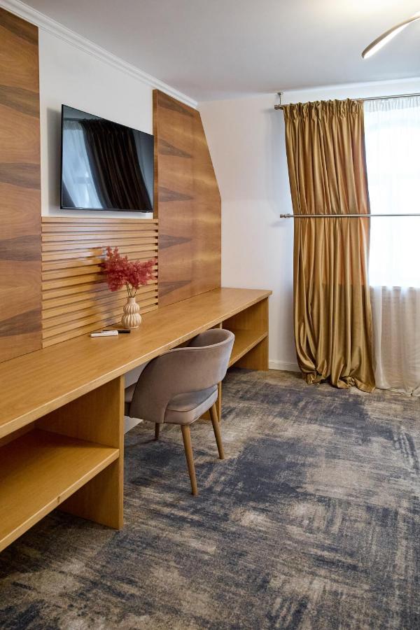 Hotel Eden Râmnicu Sărat Dış mekan fotoğraf