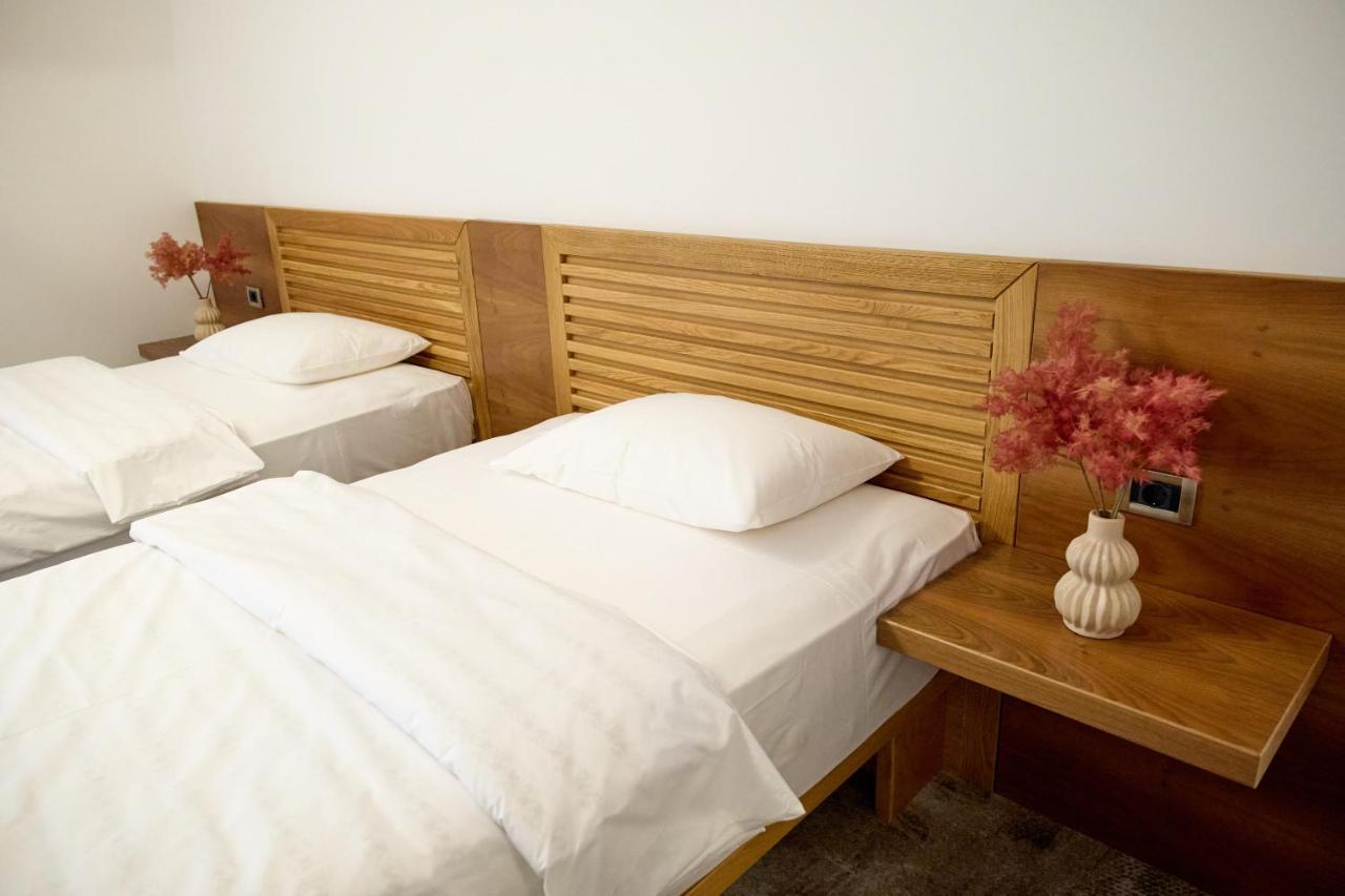 Hotel Eden Râmnicu Sărat Dış mekan fotoğraf