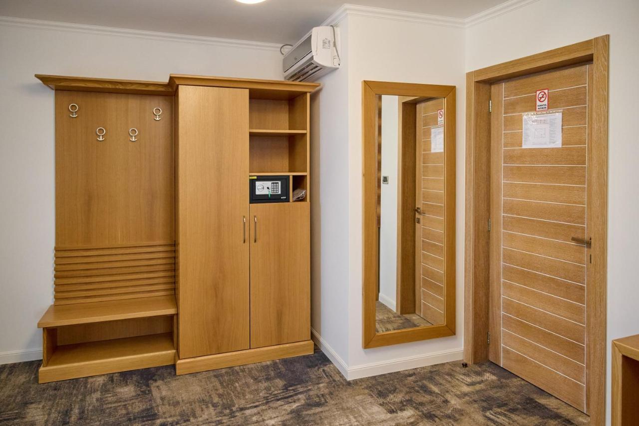 Hotel Eden Râmnicu Sărat Dış mekan fotoğraf